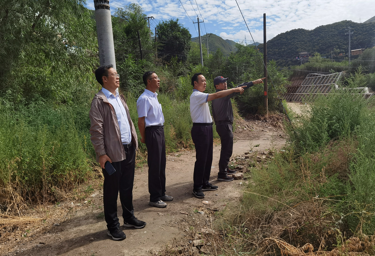 楊宇宏總經(jīng)理在蘭州石佛溝國家森林公園調(diào)研指導(dǎo)工作